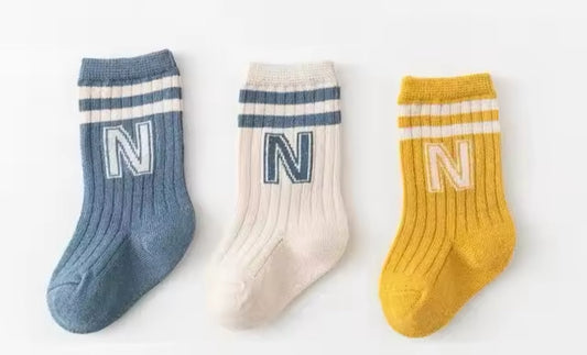 Calceta bebé “N”