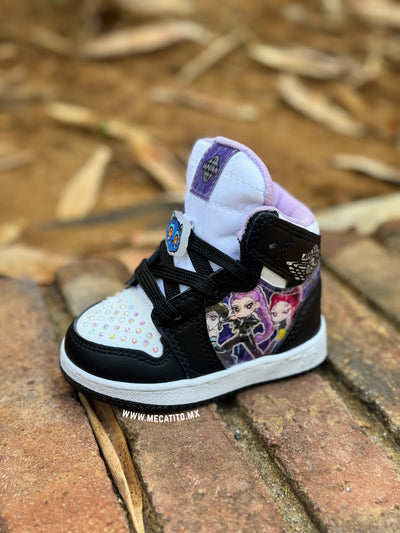 Premium • Hunters 2D Mv765